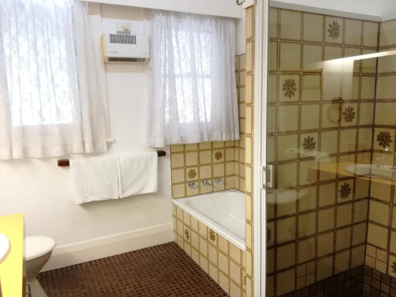 Motel Mayfair On Cavell Хобарт Экстерьер фото